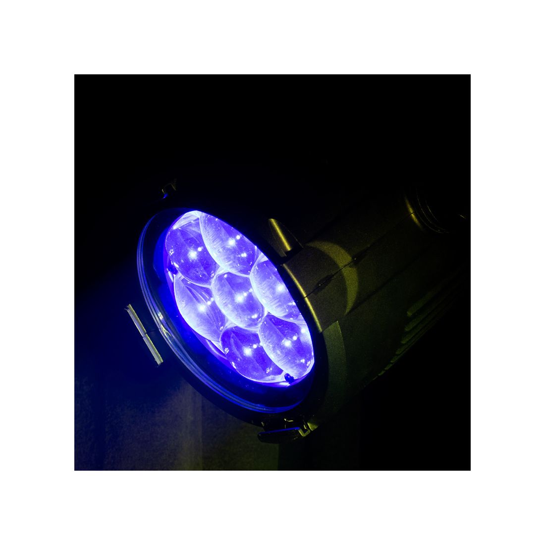 Encore Z7 LP - Pure Minds for Lighting Equipment & Requisites Trading Co.LLC